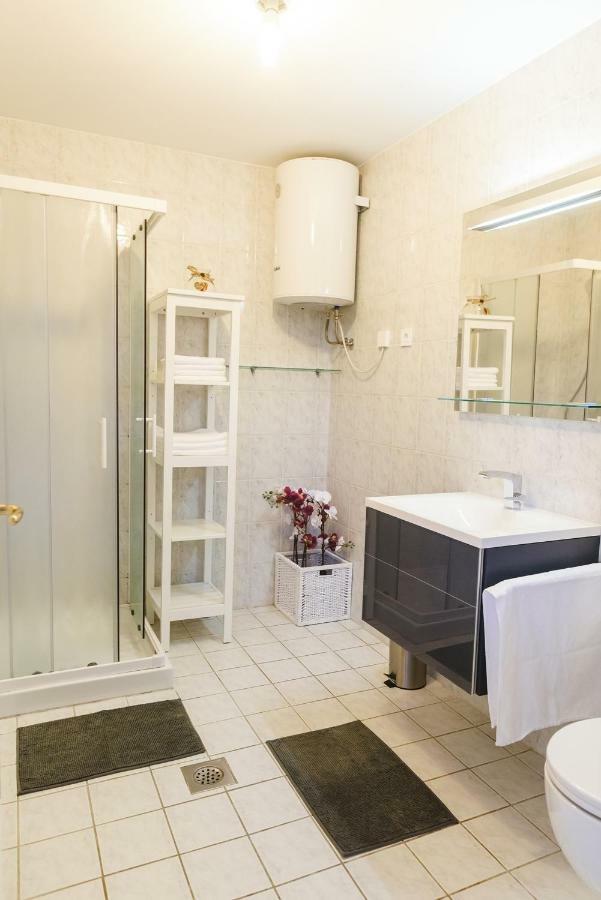 Апартаменты Apartma Joy - Private Beach Анкаран Экстерьер фото